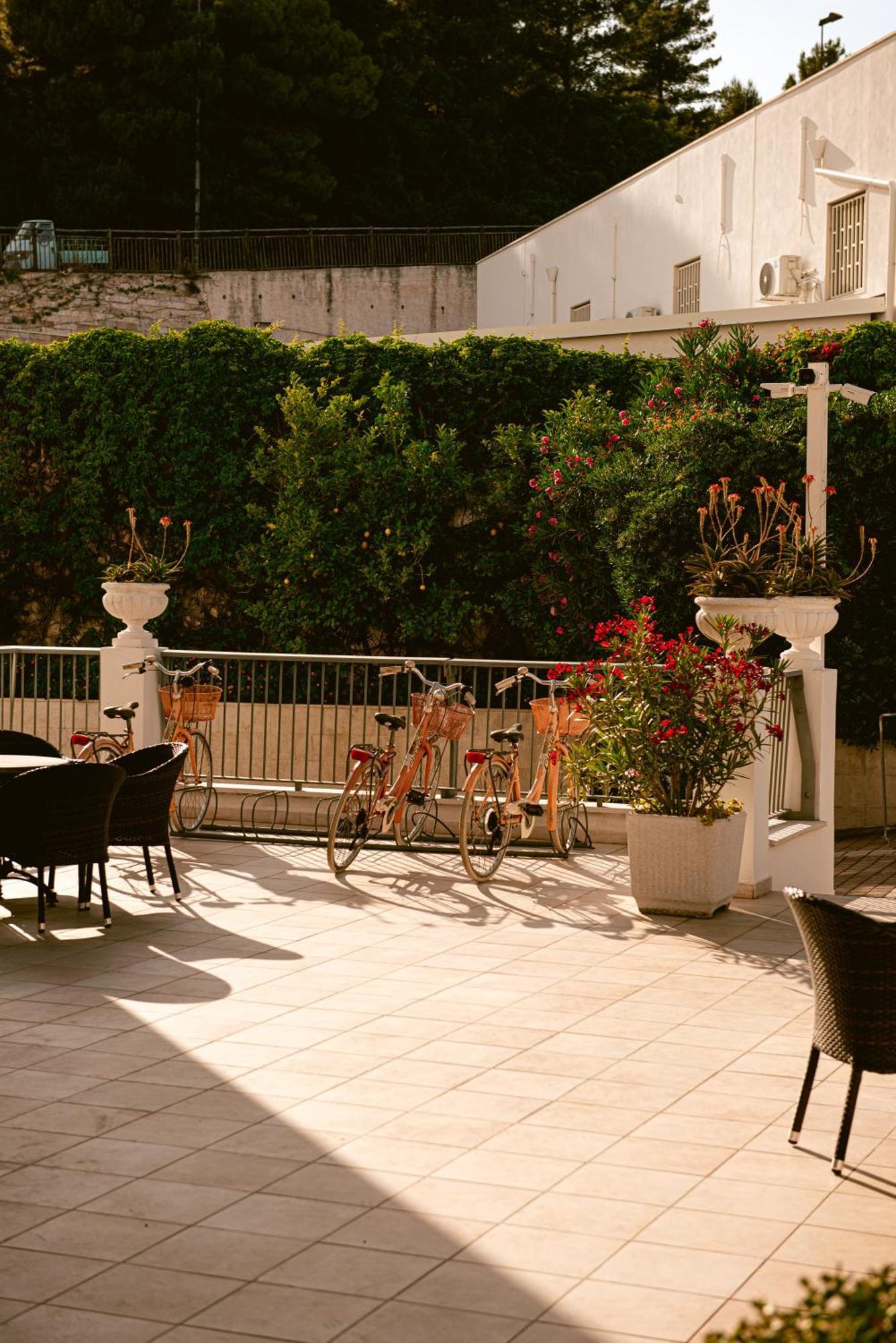 Hotel Degli Aranci Vieste Exterior foto